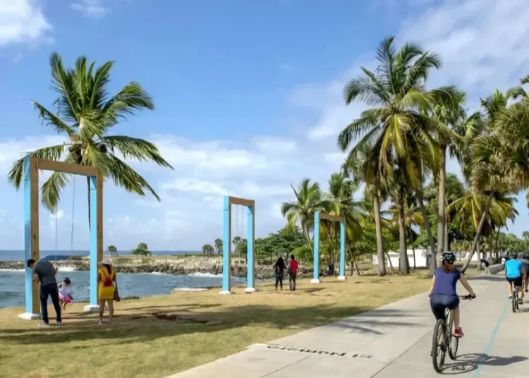 Anuncian emocionante ruta turística en bicicleta por el malecón y zonas históricas del Distrito Nacional