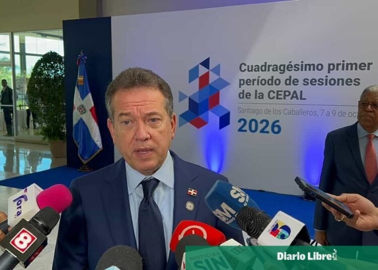 Victor Ito Bisono destaca las grandes ventajas competitivas de America Latina frente a la nueva geopolitica mundial en la Cepal