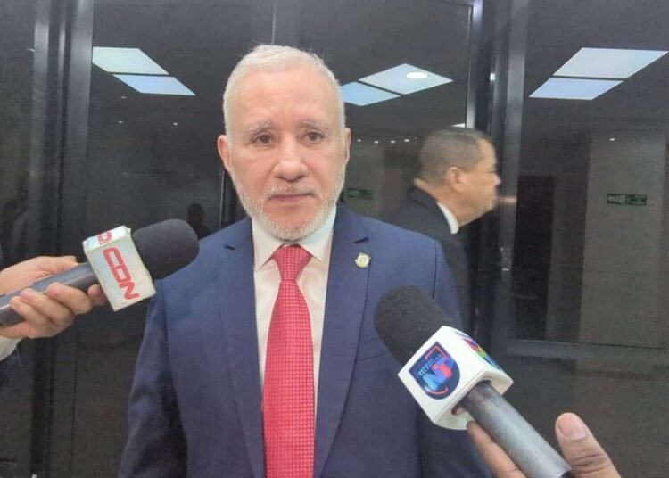 Senador Antonio Taveras exige explicaciones a Interior y Policia por muertes en operativos