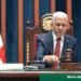 Polémica por el marbete: presidente del Senado defiende el aumento a pesar de que la ley no lo contempla