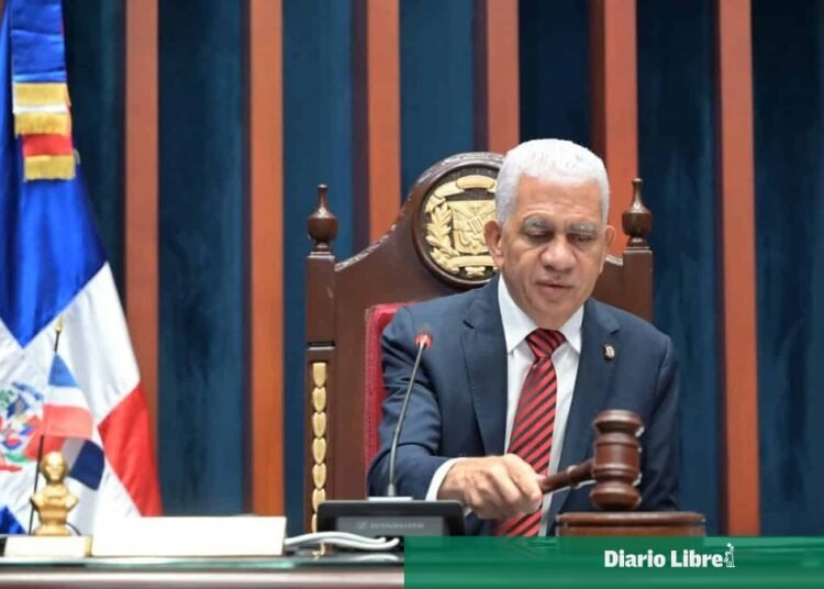 Presidente del Senado apoya interpelar a Faride Raful por muertes en intercambios policiales